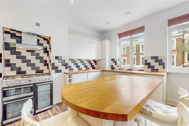 Torriano Avenue, London, NW5