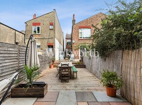 Lansdowne Road, London, N17