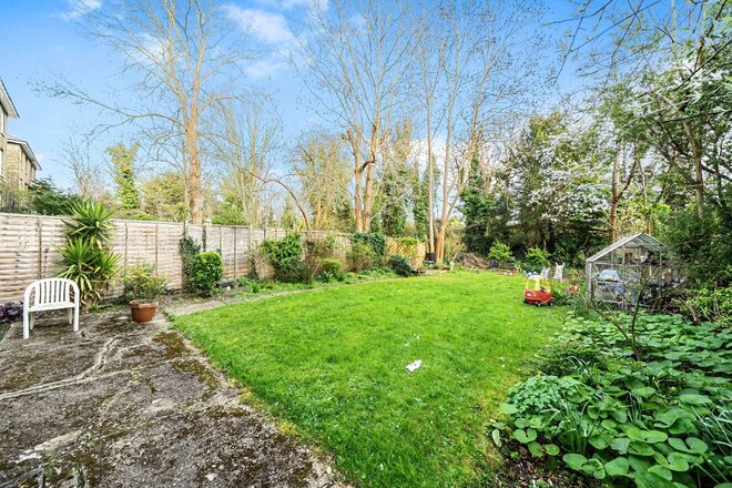 Thicket Road, London, SE20