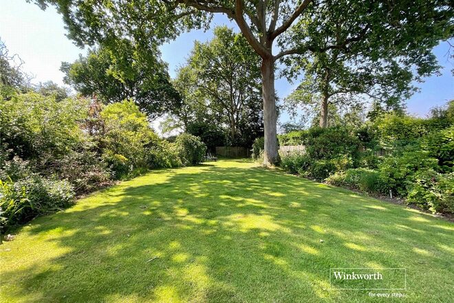 Pinewood Road, Christchurch, BH23