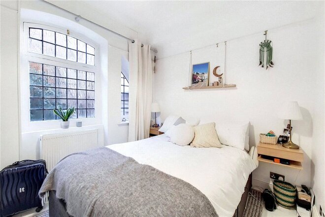 The Vicarage, Mayfield Road, N8