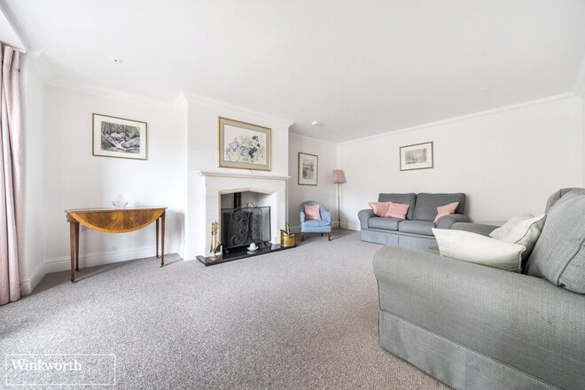 Dorchester Road, Hampshire, RG27