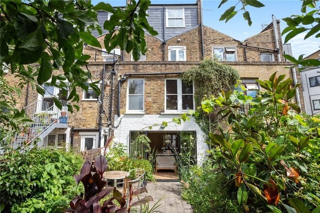 Nevill Road, London, N16