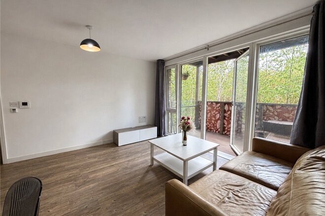 Blondin Way, London, SE16