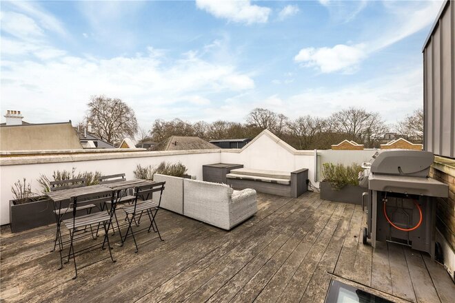 Deodar Road, London, SW15
