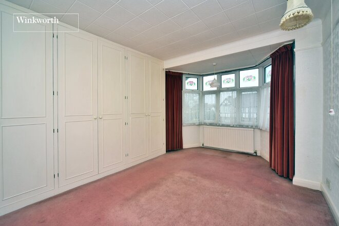Leyfield, Worcester Park, KT4