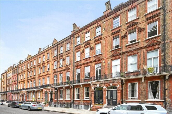 Nevern Square, London, SW5