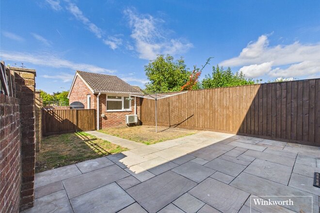 Kestrel Close, Berkshire, RG19