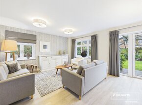 Freshers Grove, Reading, RG6