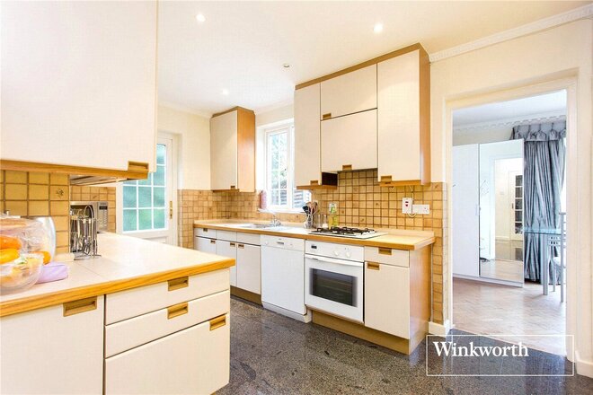 Hendon Avenue, Finchley, N3