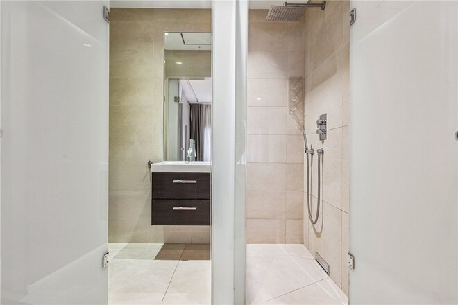Stukeley Street, London, WC2B