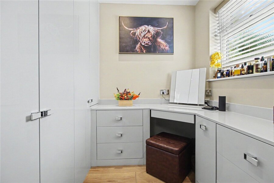 Dressing Room Bd 4