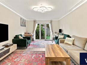 Woodberry Gardens, North Finchley, N12