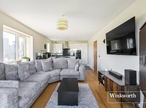 Snowberry Close, High Barnet, EN5