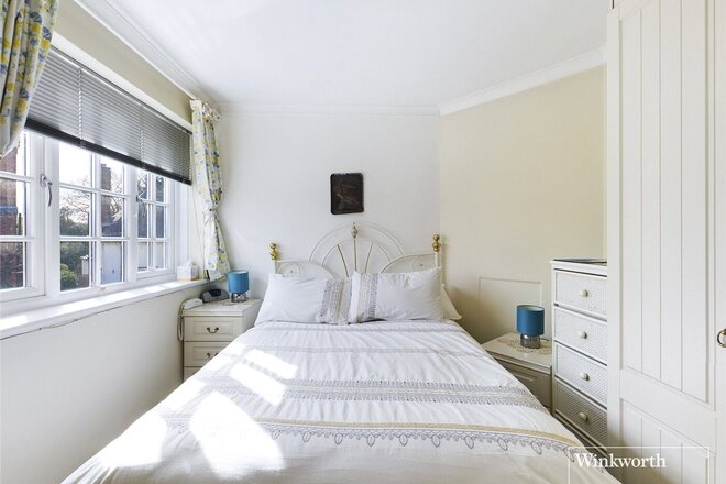 Goldsmith Lane, Kingsbury, NW9