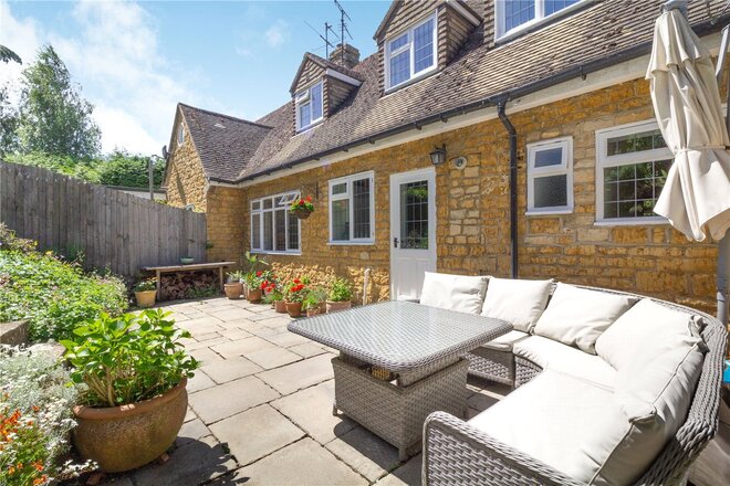 Cleeve Road, Cheltenham, GL52