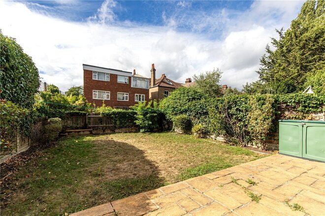 Woodgrange Avenue, London, W5