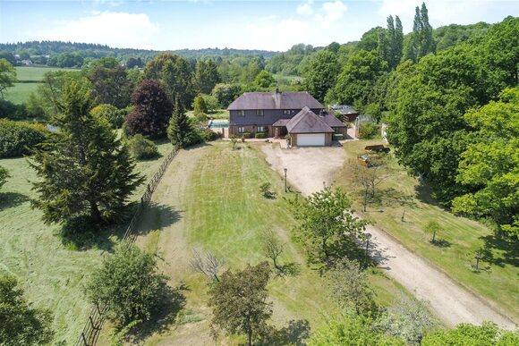 Basingstoke Road, Thatcham, RG19