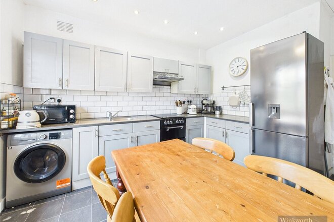 Guilford Avenue, Surbiton, KT5