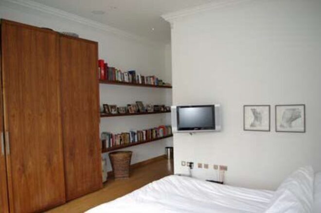 Bracknell Gardens, London, NW3