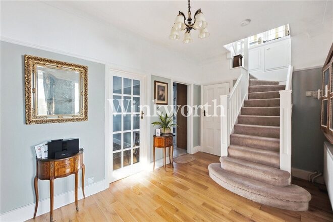 Fox Lane, London, N13