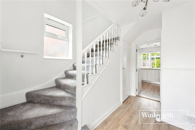 Kingsgate Avenue, London, N3