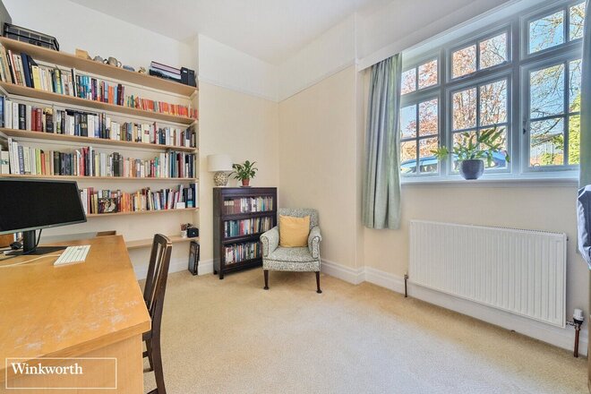 Cliddesden Road, Hampshire, RG21