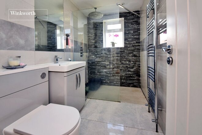 Middleton Road, Carshalton, SM5