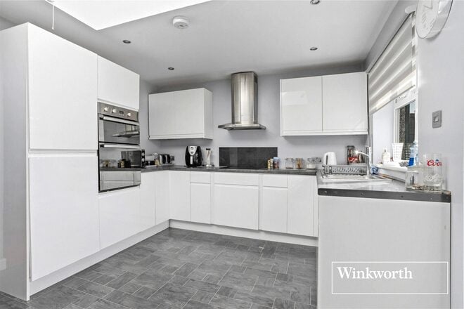 Great North Road, Barnet, EN5