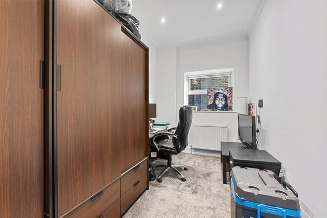 Creffield Road, London, W5