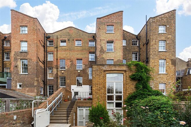West Square, Kennington, SE11