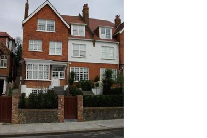 Bracknell Gardens, London, NW3