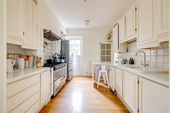 Favart Road, London, SW6