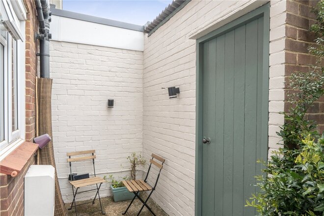 Ryle Road, Surrey, GU9