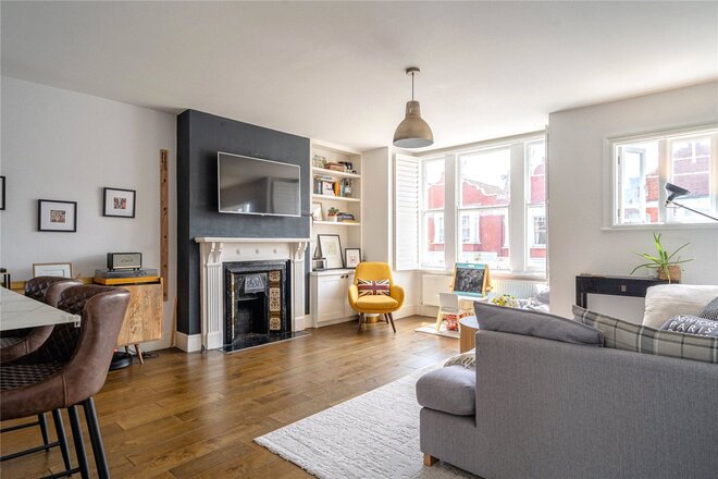 Sternhold Avenue, London, SW2