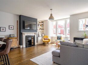 Sternhold Avenue, London, SW2
