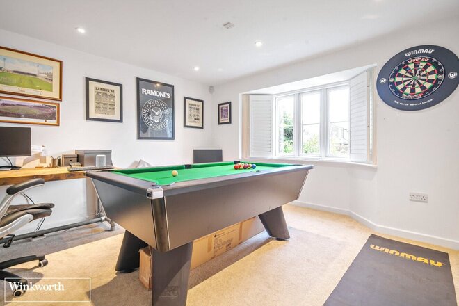 Byfleet Avenue, Basingstoke, RG24