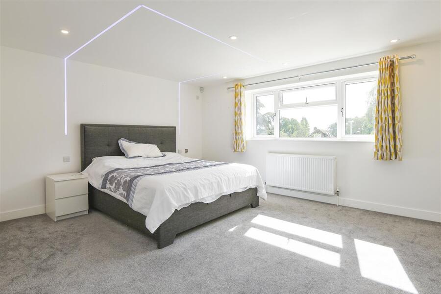 A BEDROOM 1A.JPG