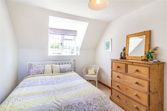 Cleeve Road, Cheltenham, GL52