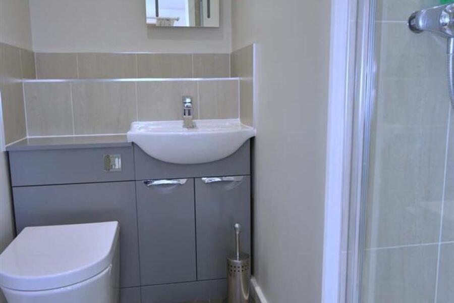 A PORT EN SUITE BED