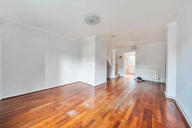 Barfreston Way, London, SE20