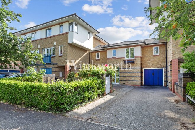 Castleview Close, London, N4