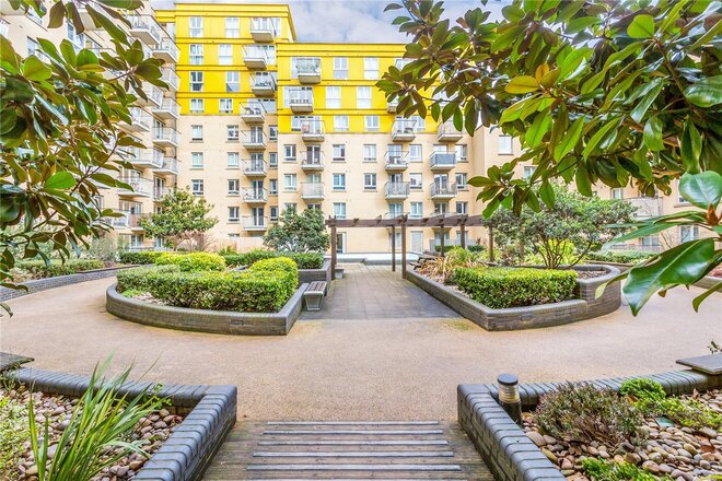 Carronade Court, London, N7