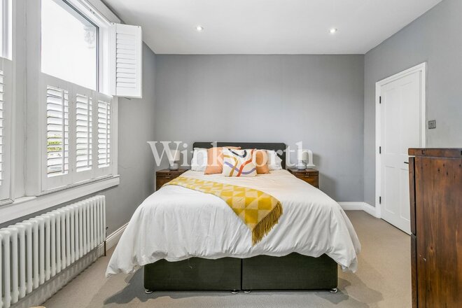 Roslyn Road, London, N15
