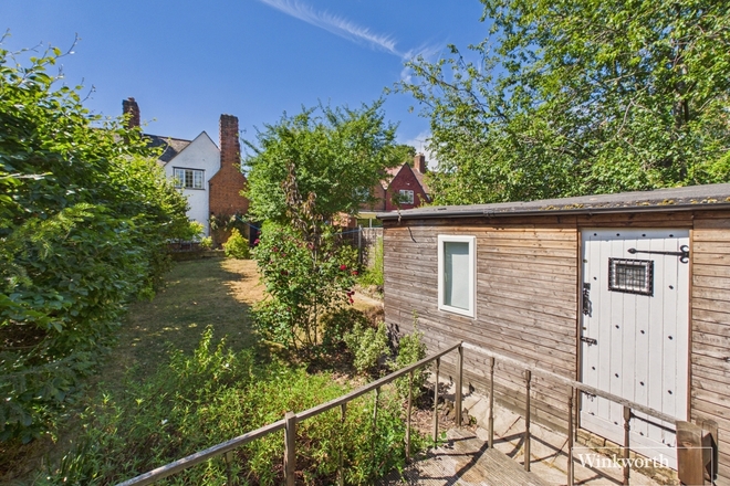 Roe Lane, London, NW9