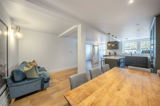 Chippenham Mews, London, W9