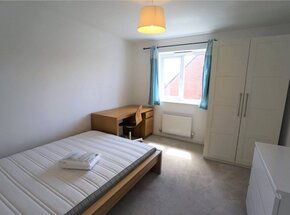Slade Baker Way, Bristol, BS16