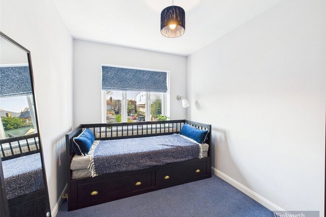 Bond Road, Surbiton, KT6