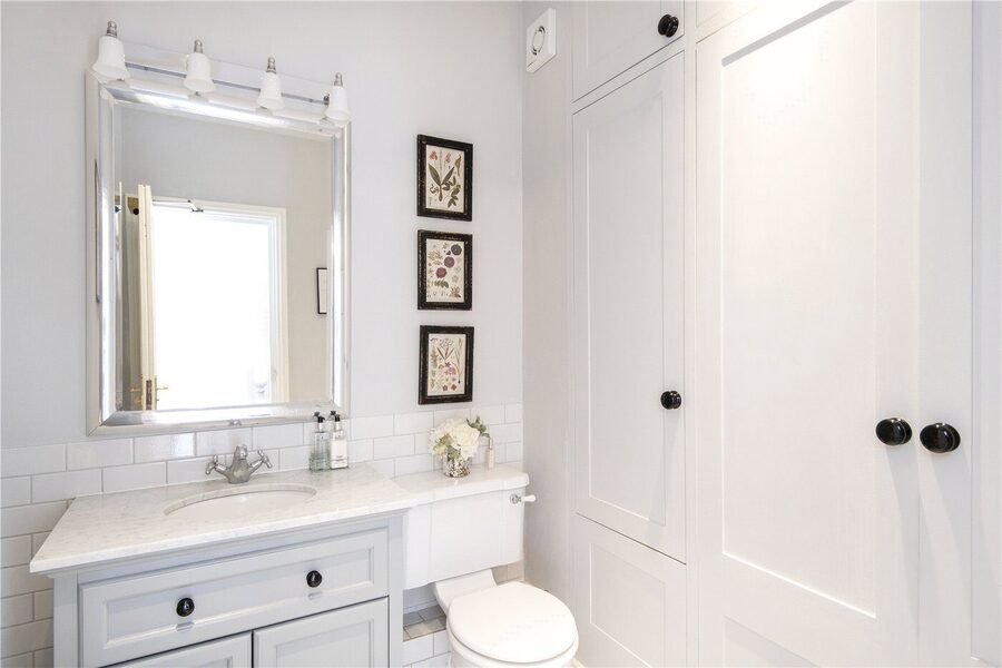 Guest WC/Cloakroom