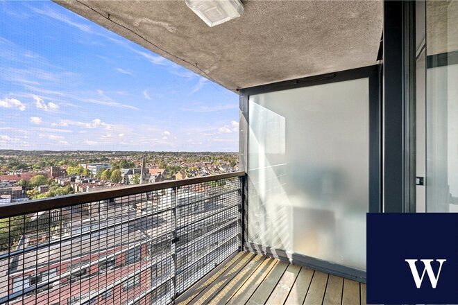 Kingsway, London, N12